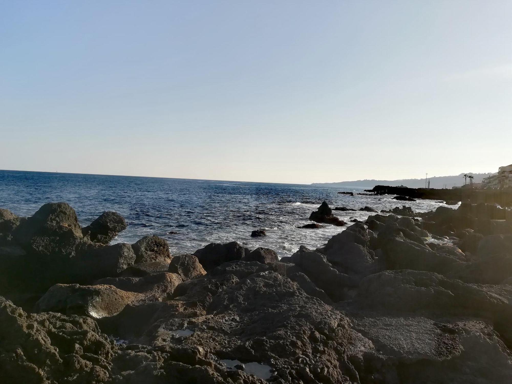 B&B La Spiaggetta Di Stazzo 阿奇雷亚莱 外观 照片